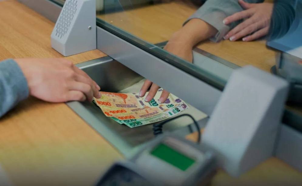 Las sucursales ca&ntilde;uelenses atender&aacute;n de 8 a 13 horas.