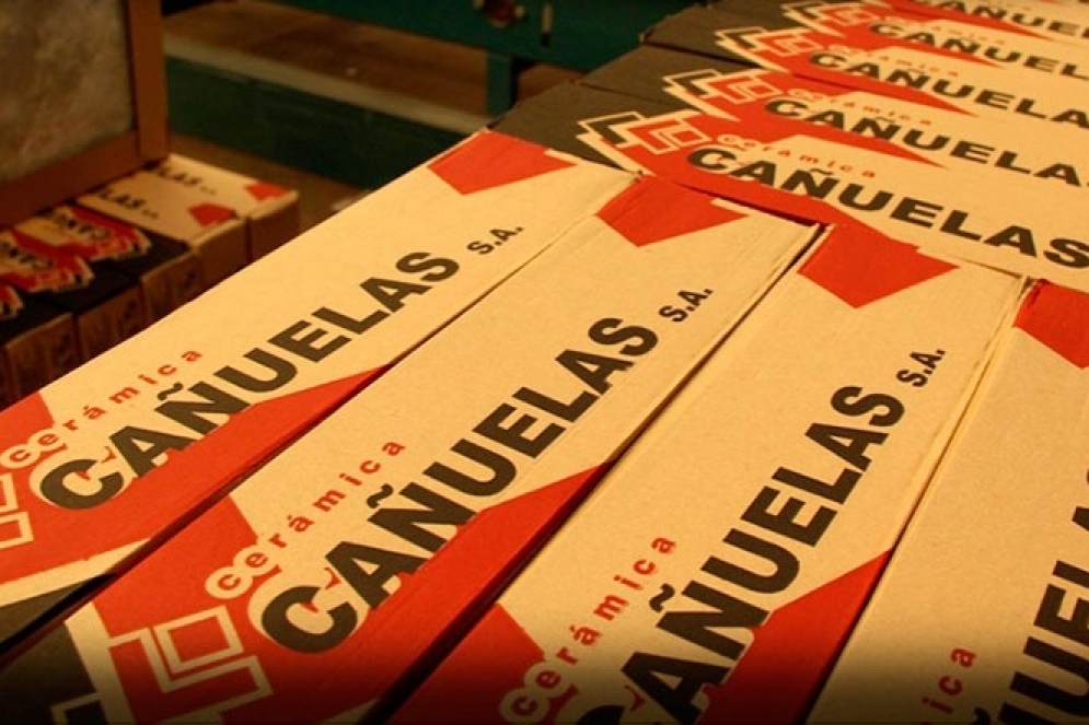 Cer&aacute;mica Ca&ntilde;uelas: empleados preocupados por tres jefes que vinieron del exterior y no se aislaron