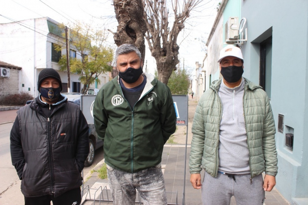 "Nos ofrecieron dinero a cambio de que sac&aacute;ramos el sindicato del reclamo. Nosotros lo rechazamos".