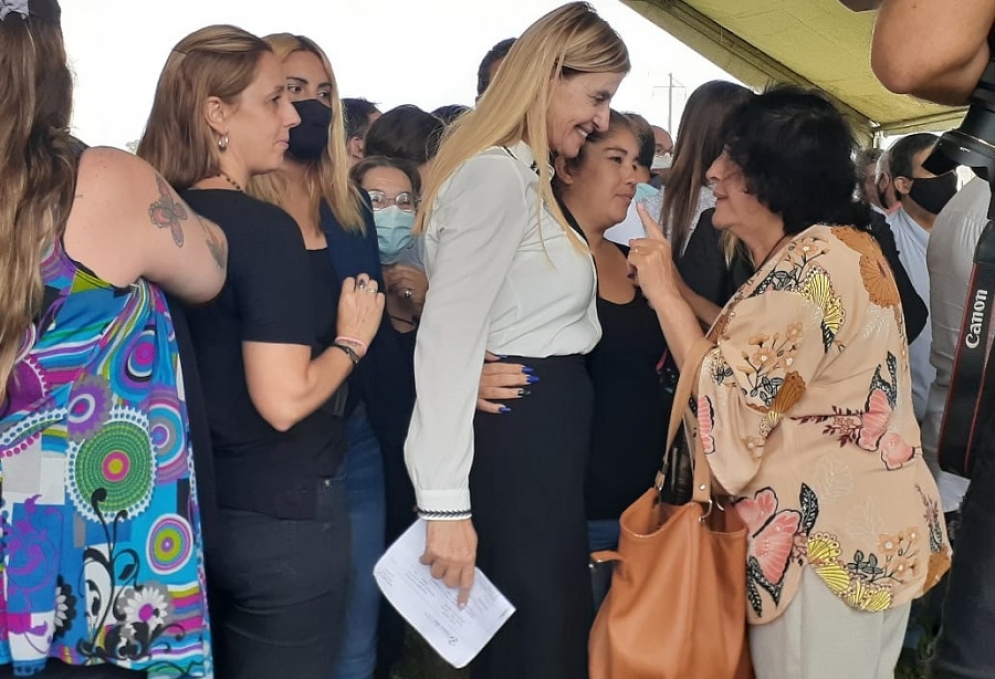 La construcci&oacute;n en forma de "T" estaria finalizada en unos tres meses.