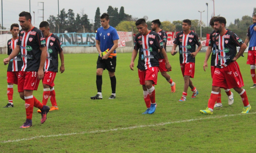 Paliza futbolistica de Sacachispas sobre Ca&ntilde;uelas
