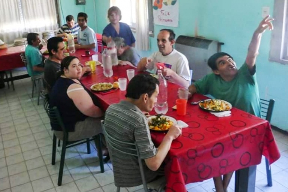 Los internados est&aacute;n aislados dentro de la instituci&oacute;n.