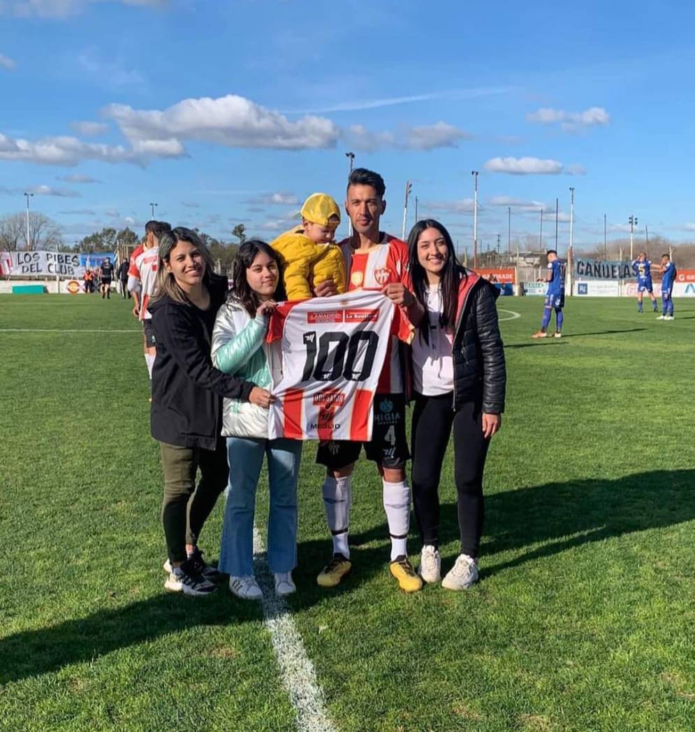 Cano cumpli&oacute; 100 partidos con la camiseta del Tambero. Ph: prensa CFC.