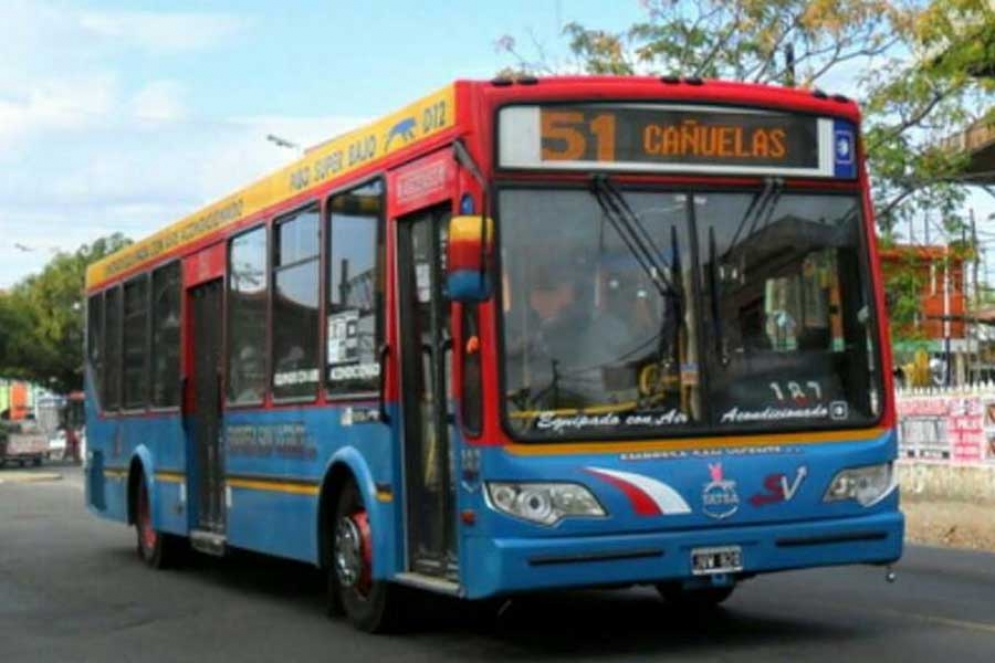 El gobierno nacional asegura que pasa un "51" &iexcl;cada 20 minutos y el servicio es de excelencia!