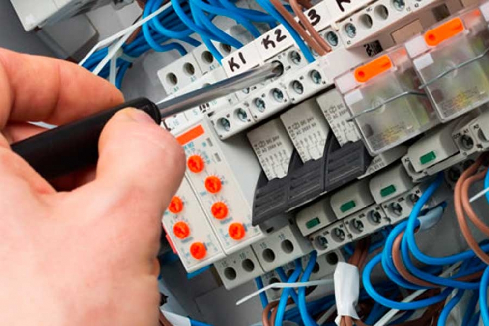 Dictar&aacute;n cursos de Electricidad Industrial