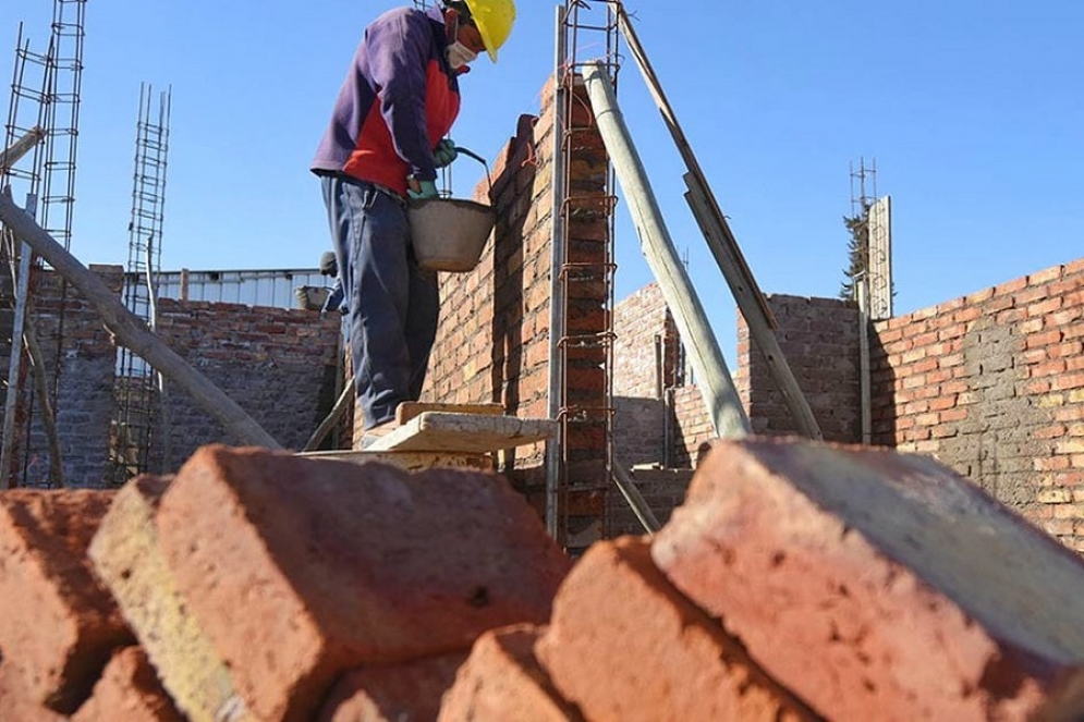 Las parcelas rondar&aacute;n los 800 mil pesos.