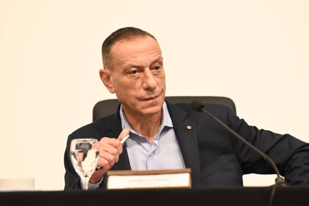 La pregunta es: &iquest;qu&eacute; se esconde detr&aacute;s de este&nbsp;tema?