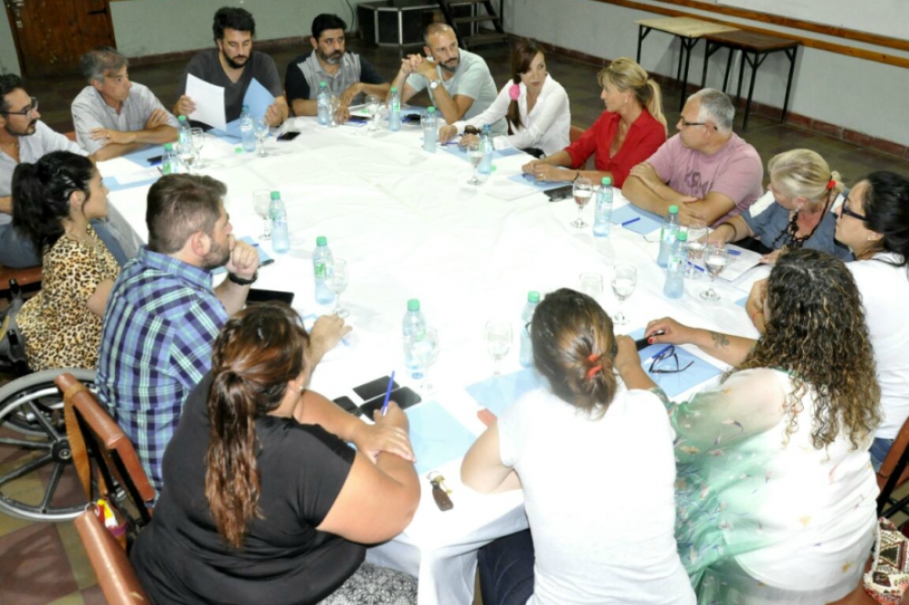 Los integrantes del Partido Justicialista en reuni&oacute;n