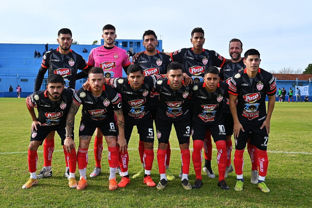 El 11 que arranc&oacute; la era Zermatten. Ph: Jony Arga&ntilde;araz.