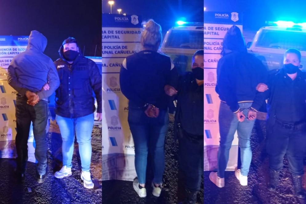 Los tres cacos detenidos en la autopista Ezeiza-Ca&ntilde;uelas.