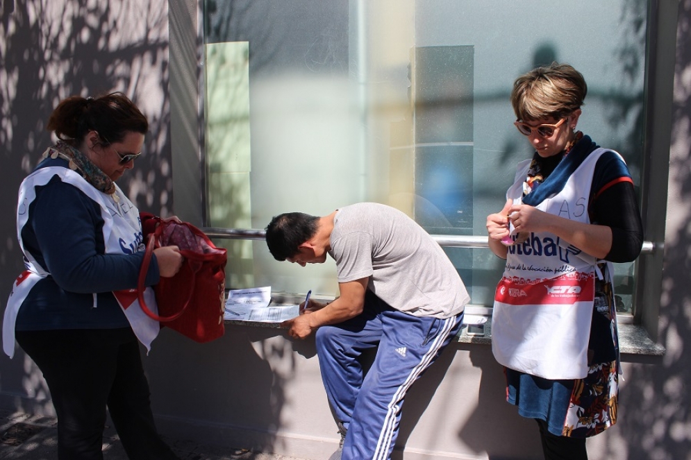 La zona de bancos, el punto de encuentro.