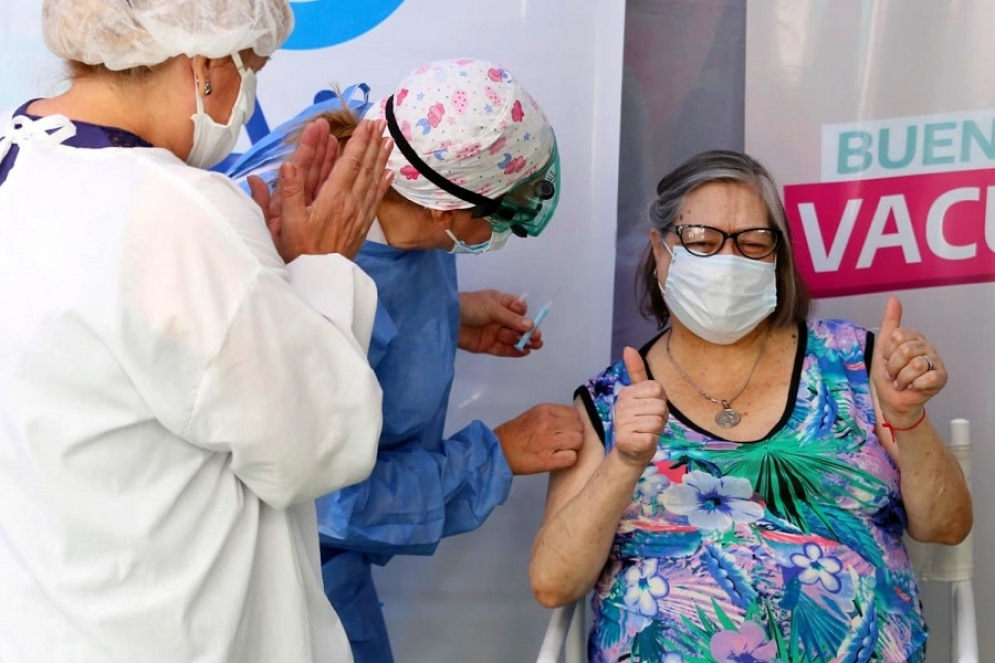 Convocan a vacunarse a mayores de 60 con turno vencido