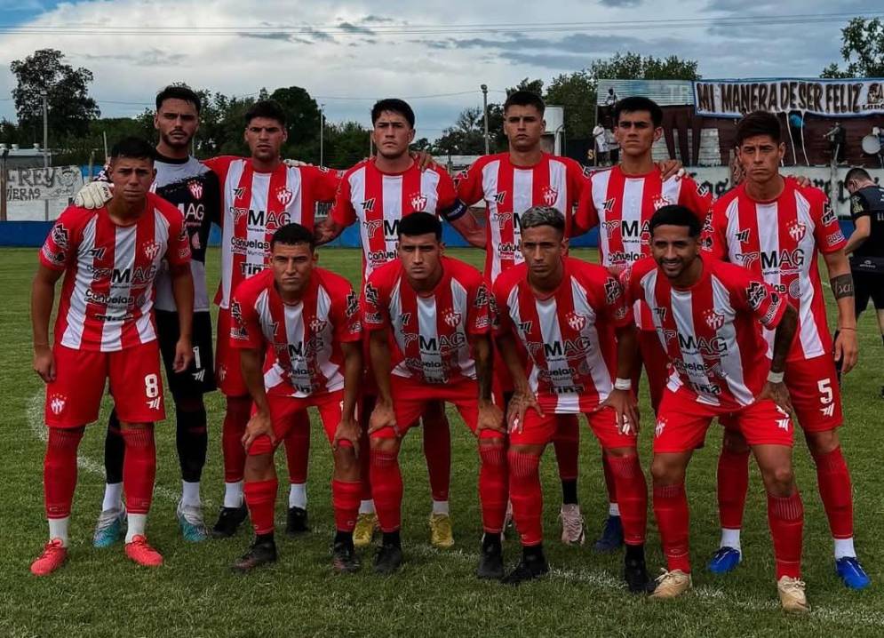 El once que se present&oacute; en el Ricardo Puga. (FOTO: redes CFC).