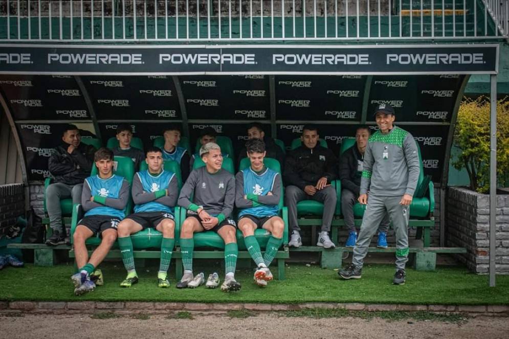 Gan&oacute; sus dos primeros partidos como DT de Reserva.