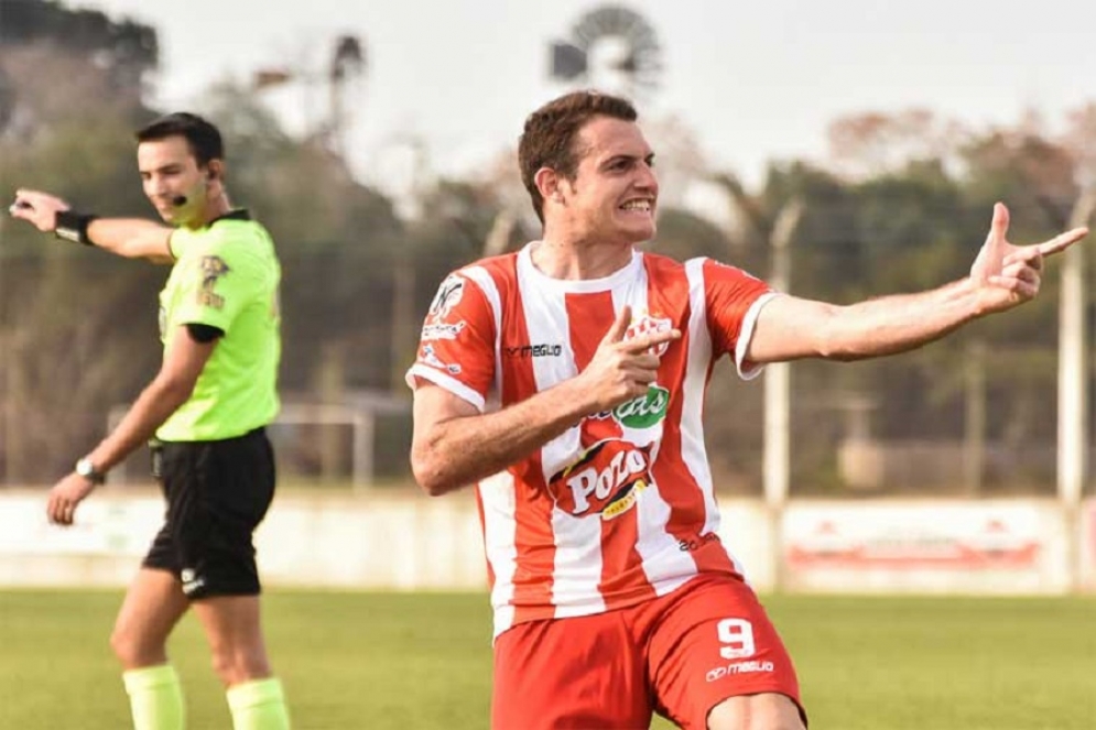 Ottaviani en uno de los festejos de sus goles. 