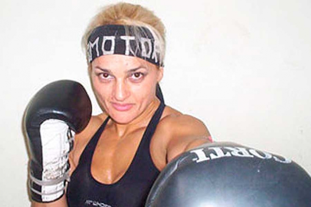 Alejandra la "Locomotora Olivera.