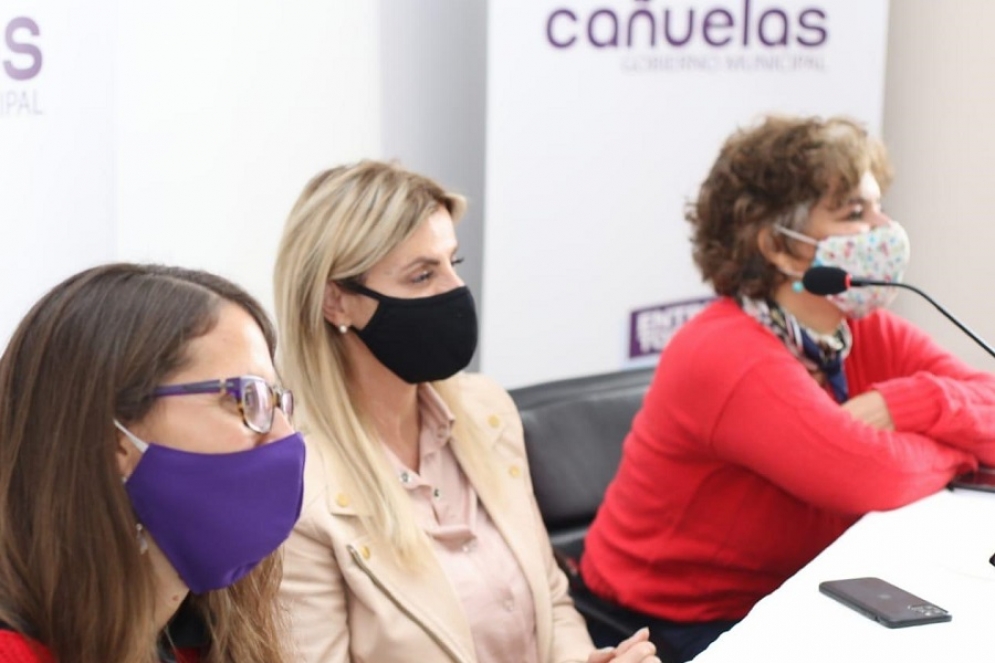 La intendenta Marisa Fassi recibi&oacute; este jueves e a la Ministra de las Mujeres G&eacute;neros y Diversidad de la Naci&oacute;n, Elizabeth G&oacute;mez Alcorta,