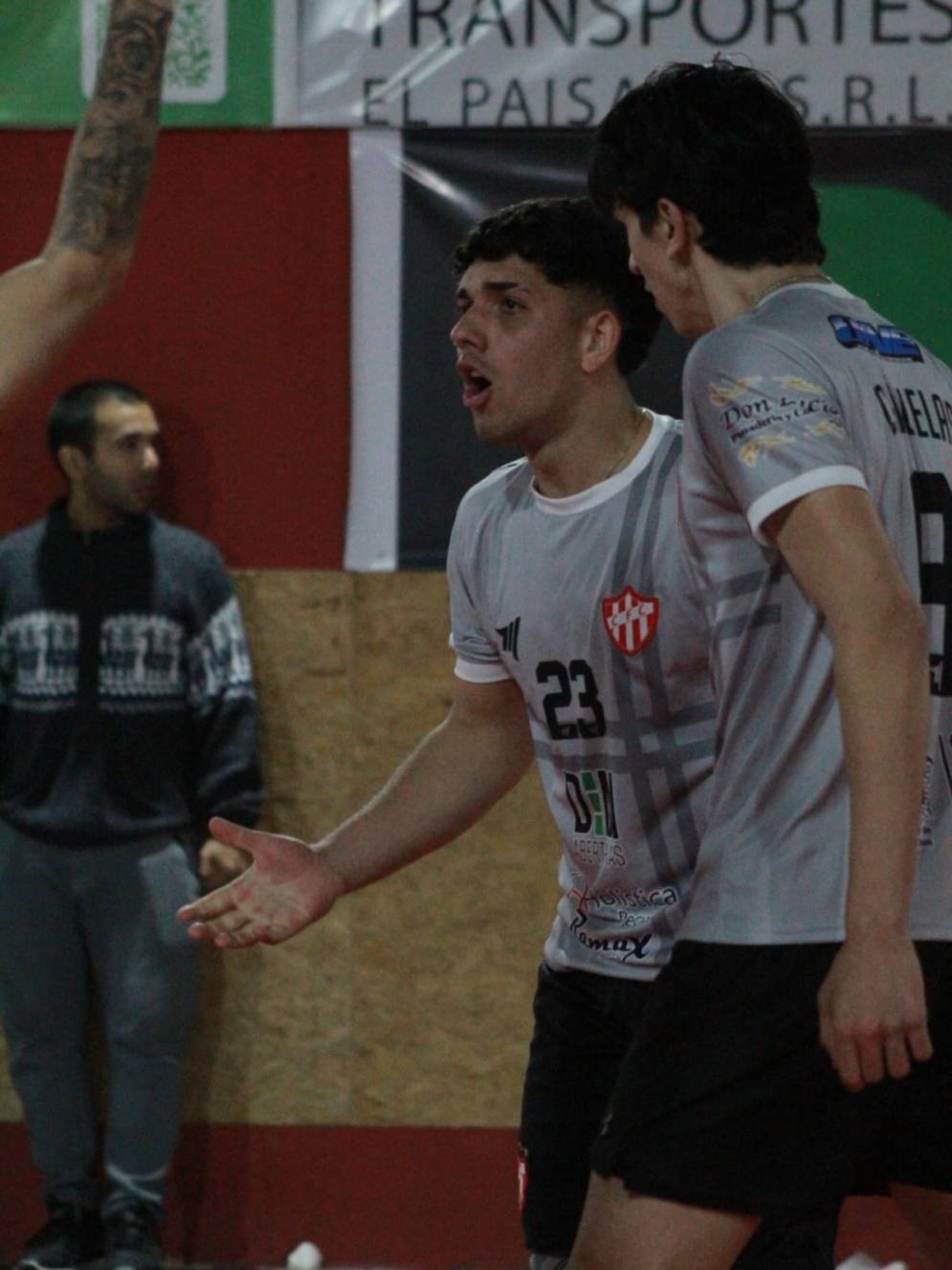 Mosbach fue parte del juego. Foto archivo. Ph: redes V&oacute;ley CFC.