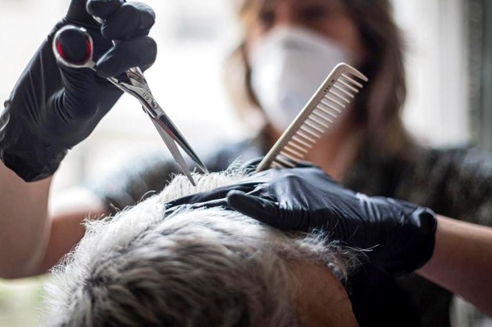 La barber&iacute;a est&aacute; ubicada en Paraguay al 200.