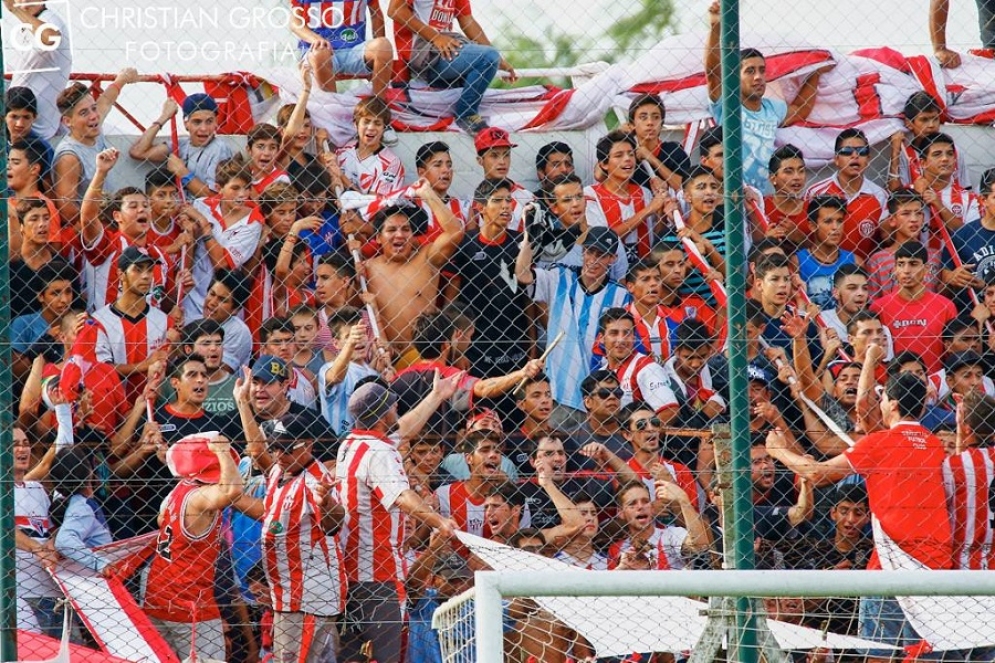 &iquest;Solo el poder de la tribuna esta en juego? Las facciones se juraron venganza./ Foto: Christian Grosso. 