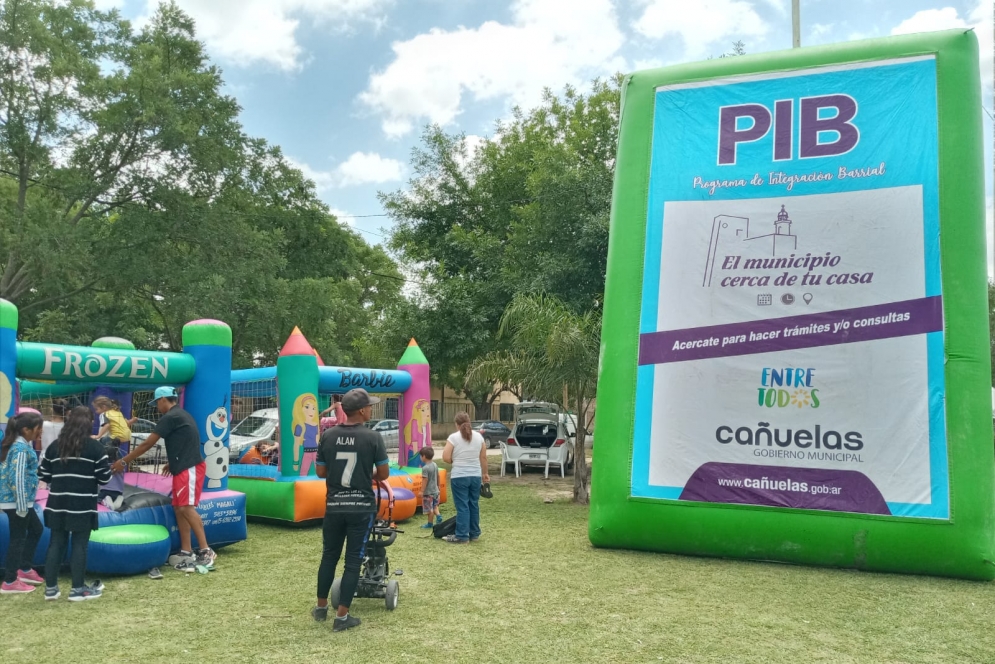 El operativo de Salud cont&oacute; con la posibilidad de realizarse hisopados gratuitos y aplicarse la primera dosis de la vacuna contra el covid19.