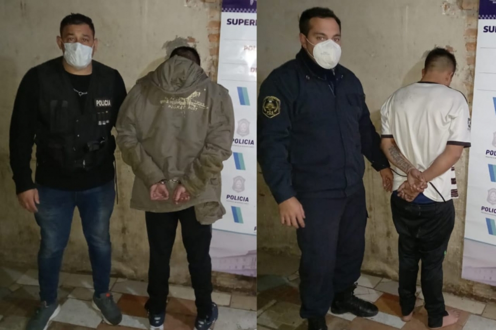 Andriani y G&aacute;lves esposados. 