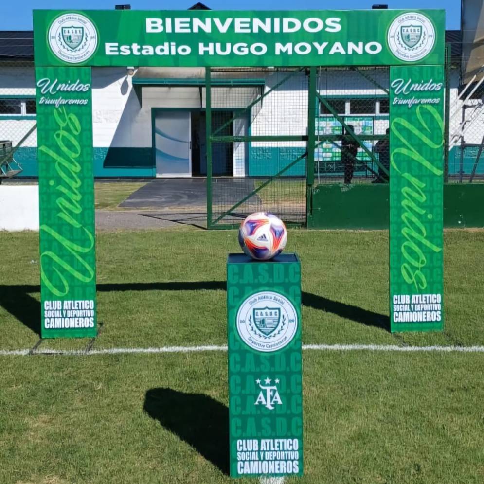 El coqueto estadio se encuentra al costado de Camino&nbsp;de&nbsp;Cintura.