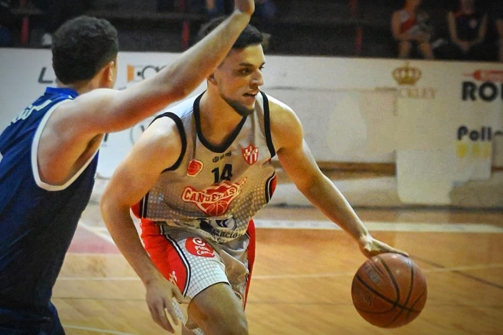 Nicol&aacute;s Sosa fue el goleador de la noche con 21 puntos (FOTO: Jonathan Arga&ntilde;araz)