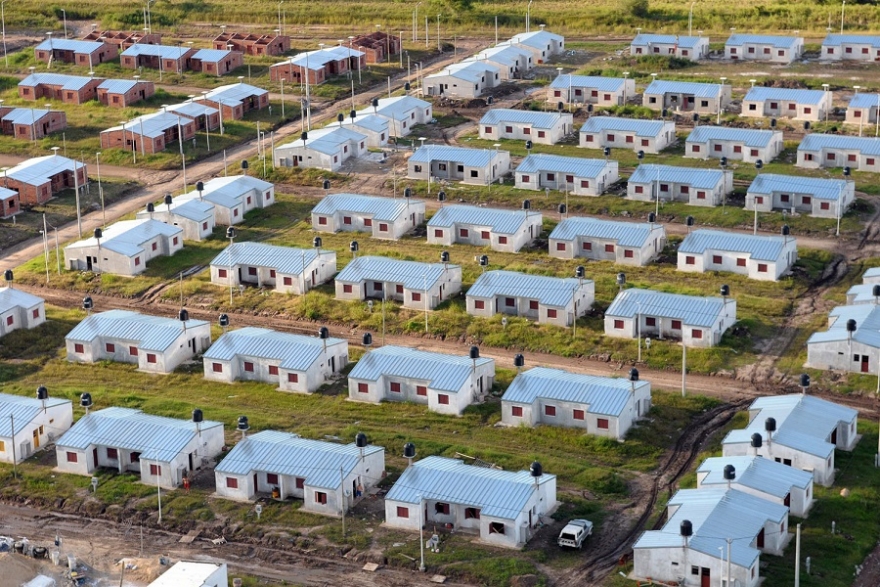 Criticas por la ausencia de pol&iacute;ticas en tierras y viviendas