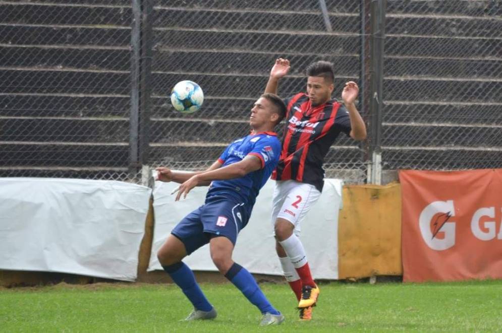 Viene de jugar en Colombia.