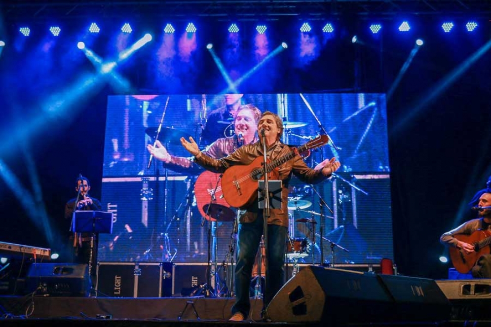 Facundo Saravia cerr&oacute; la noche del domingo.