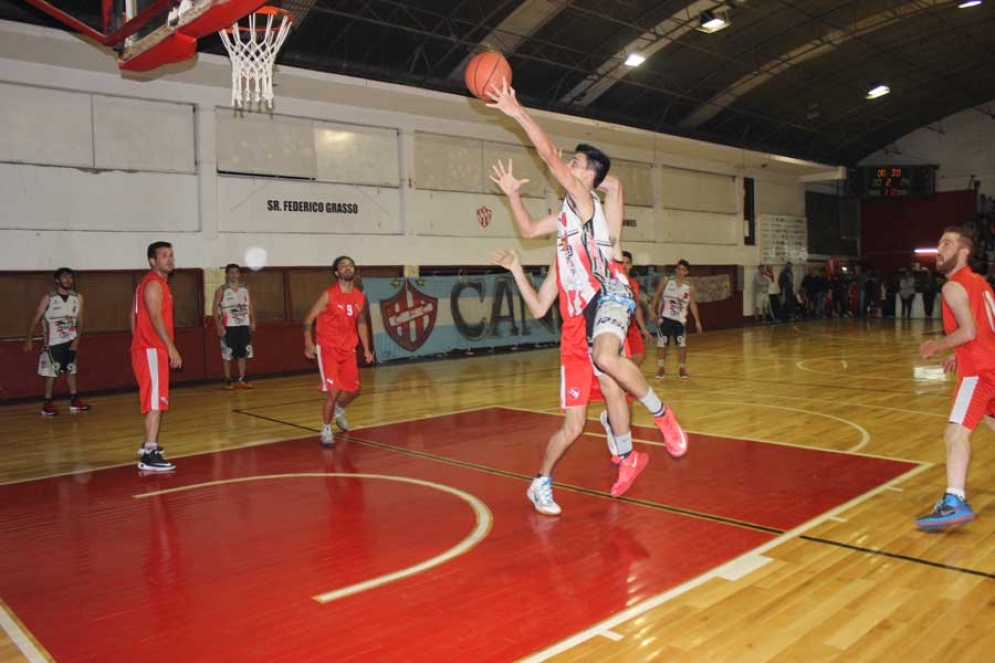 Ca&ntilde;uelas logr&oacute; una victoria muy importante frente a Independiente. 