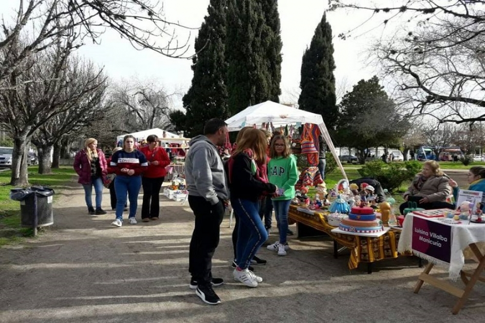 La recorrida por la muestra ya es una costumbre para los vecinos de Ca&ntilde;uelas. 
