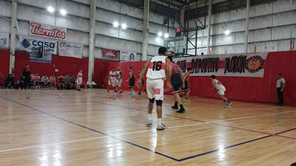 Uno de los ataques del local en la noche del mi&eacute;rcoles.