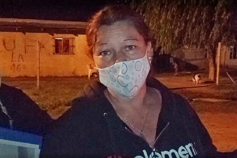 Viviana Ocampo, en la oscuridad de la noche de La Uni&oacute;n.