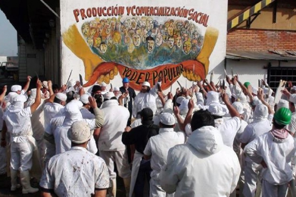 Los trabajadores realizaron una asamblea en el mediod&iacute;a de este miercoles. 