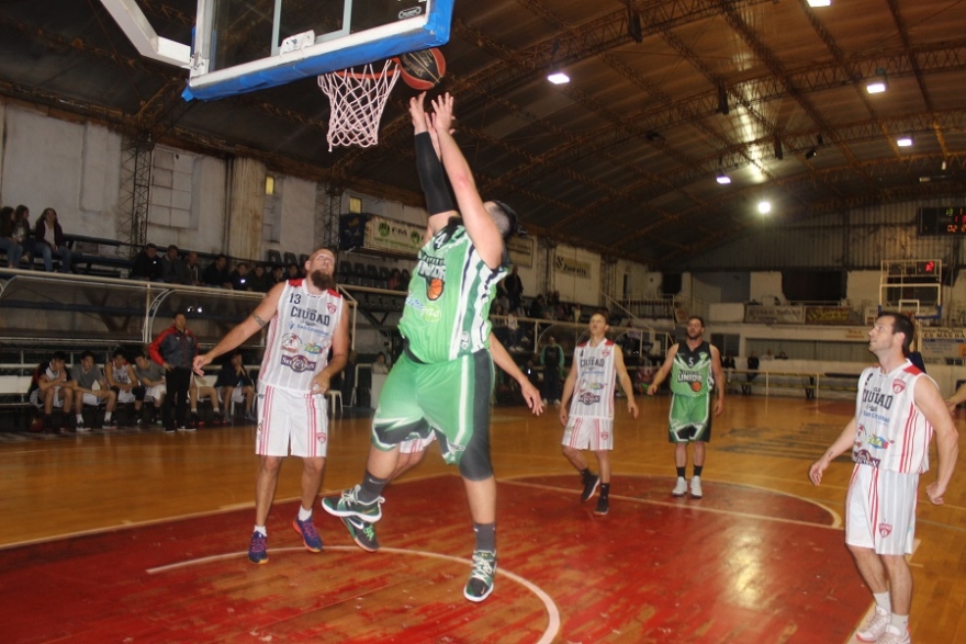 Juventud perdi&oacute; 82-65 ante Ciudad de Campana