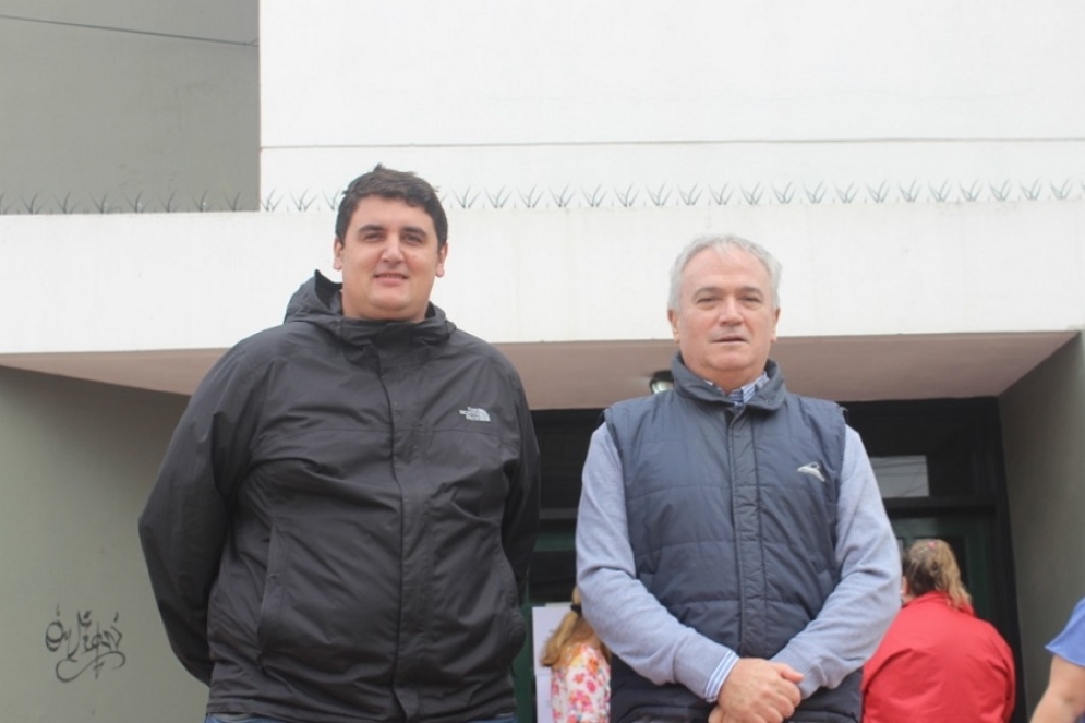 Leonardo Iturmendi, presidente de la UCR local y el ex intendente Ezequiel Rizzi. 