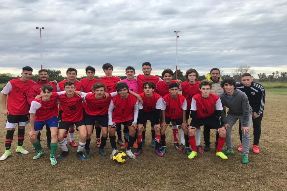 F&uacute;tbol: En el estadio Jorge Ar&iacute;n, se disputaron tres partidos correspondientes a las categor&iacute;as Sub 14, Sub 16 y Sub 18.