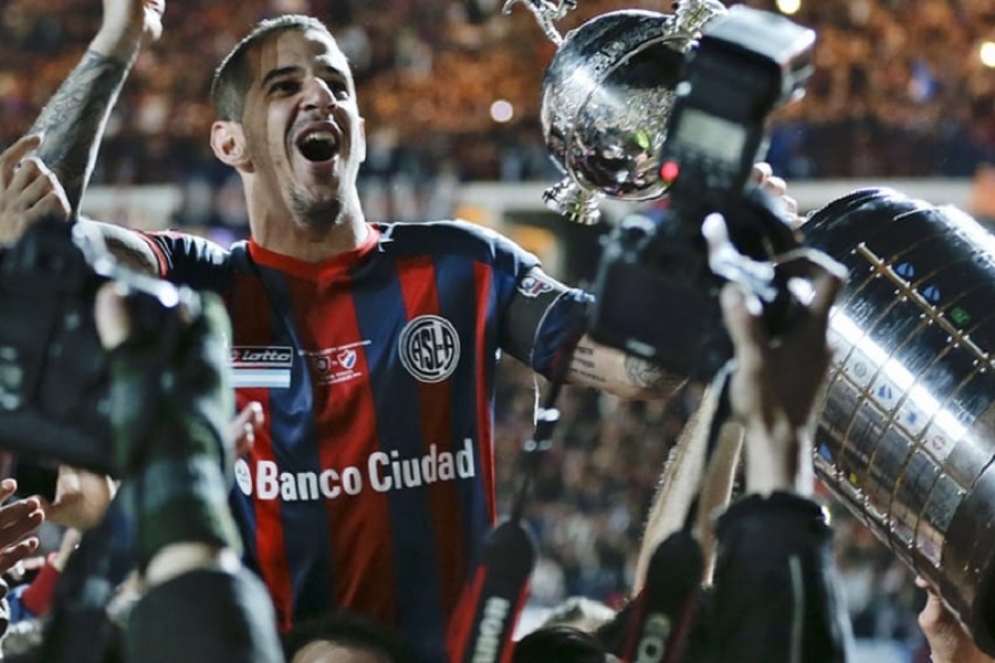 "Se necesita un mes y medio o dos meses de entrenamiento para volver a jugar"