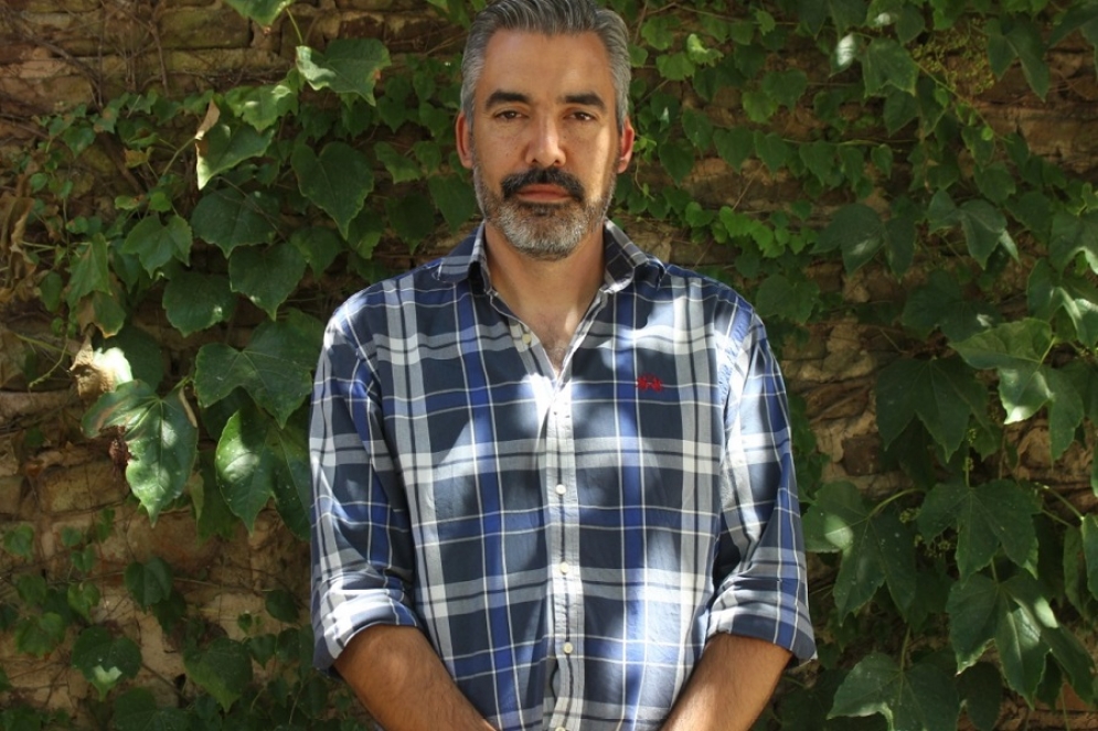 Carlos &Aacute;lvarez.