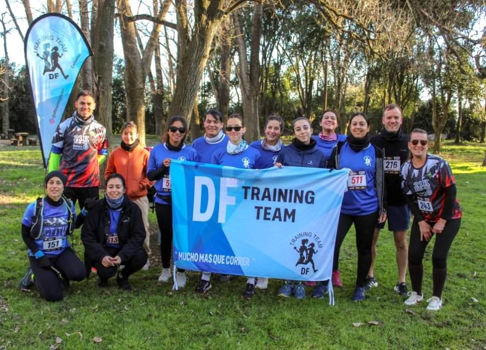 Los competidores de "DF Training Team", en Lobos.
