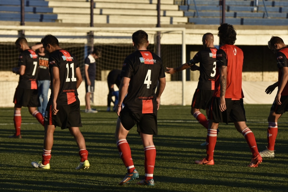 Ca&ntilde;uelas se fue con la cabeza a bajo. 