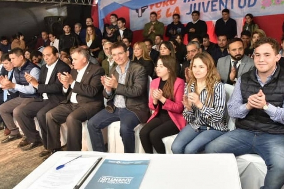 Dijeron presentes m&aacute;s de mil chicos y chicas.