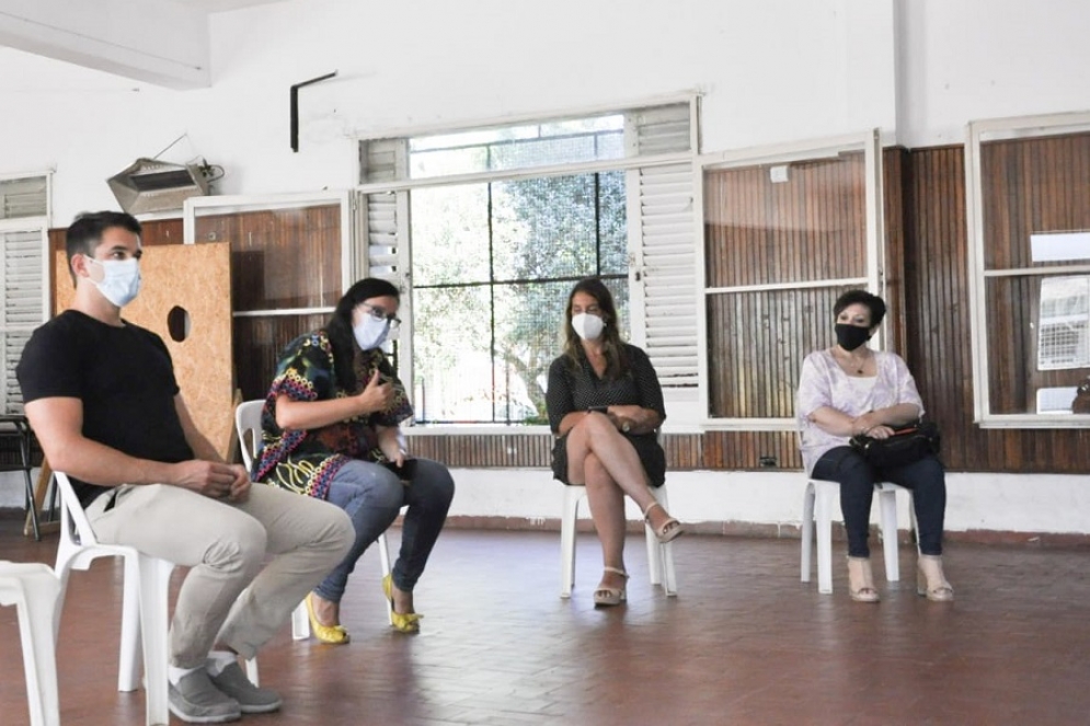 El Comit&eacute; de Salud presidido por el Dr. Manuel de Battista.