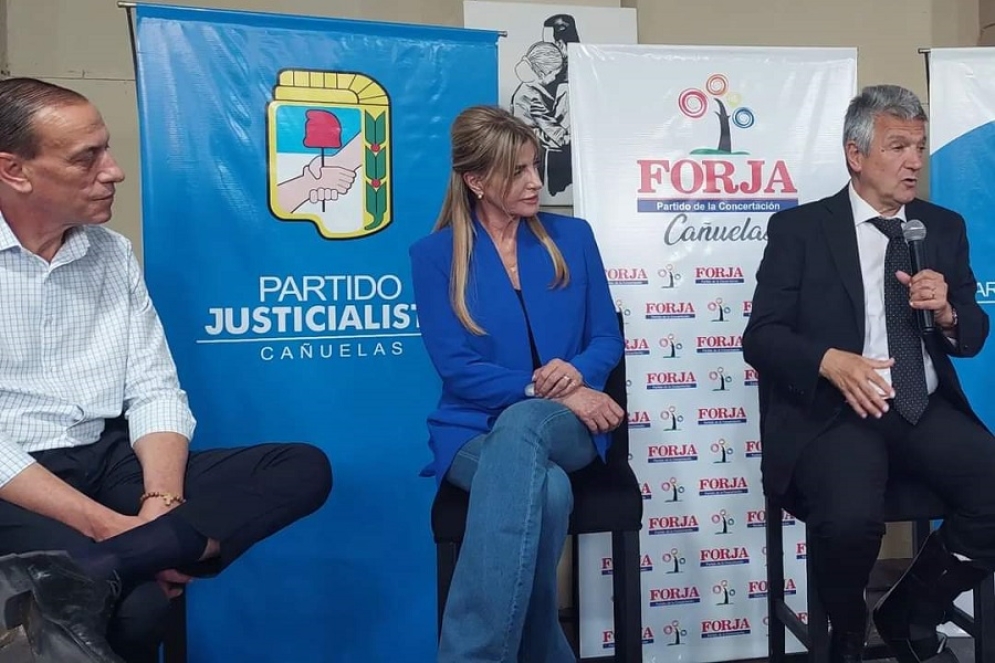 Los referentes de FORJA Ca&ntilde;uelas giraron las invitaciones. Participaron unas 60 personas entre funcionarios, dirigentes y militantes del campo popular.