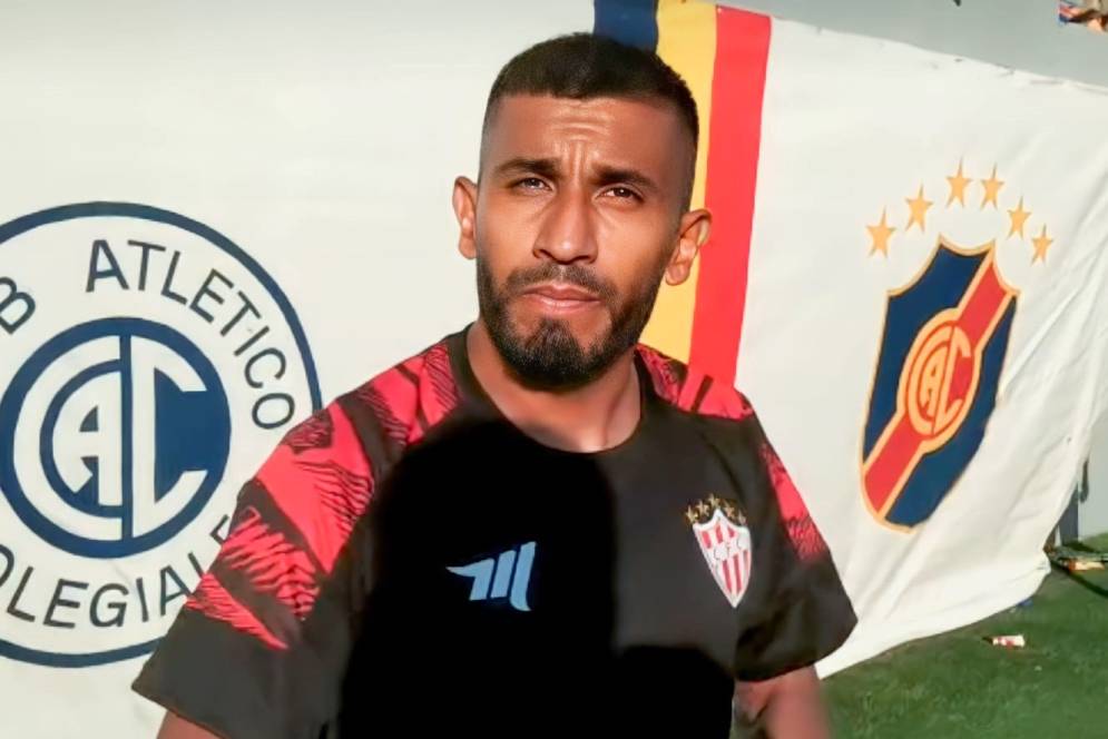 Ch&aacute;vez hablando con NacPop TV.