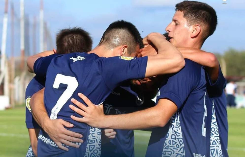 La visita fue efectivo y aprovech&oacute; que el local se desinfla con el paso&nbsp;del&nbsp;partido.