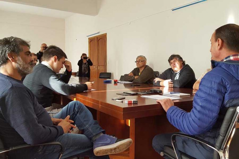 Una de las &uacute;ltimas reuniones entre los gremios y los representantes del Ejecutivo por la paritaria municipal.