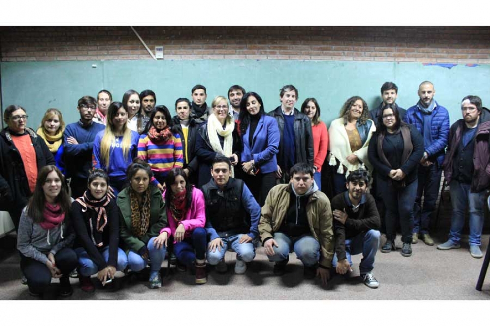 Charla abierta sobre el rol de los medios en la actualidad